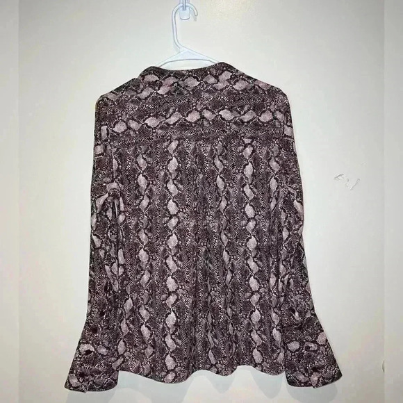 Equipment Huntley Snake Print High Low Blouse - Picture 3 of 4